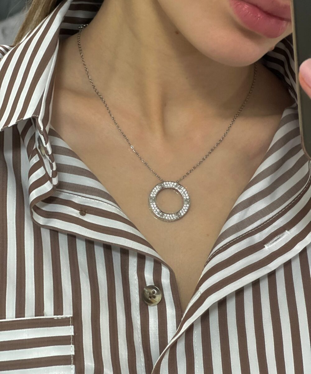 Ogrlica sa medaljonom