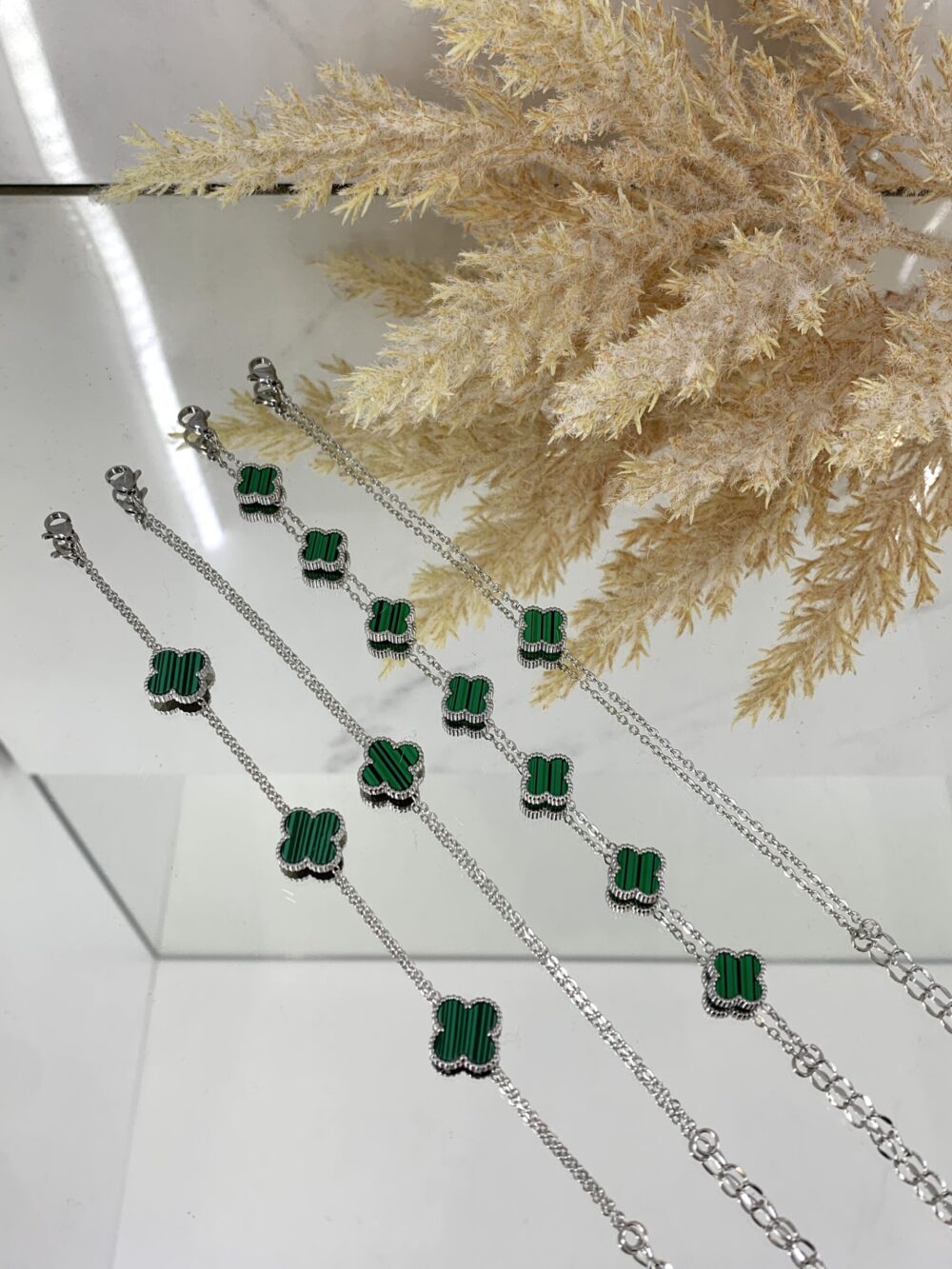 Narukvica sa zelenom detelinom više modela – silver