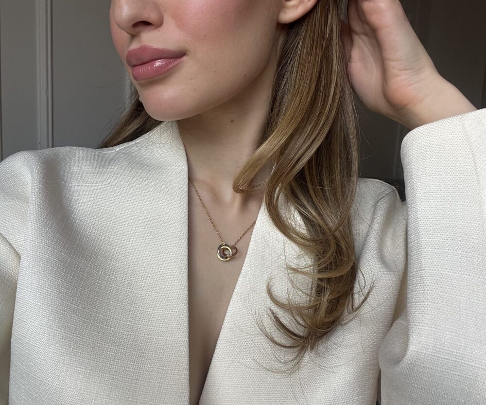 Ogrlica sa trobojnim priveskom od nerdjajuceg celika