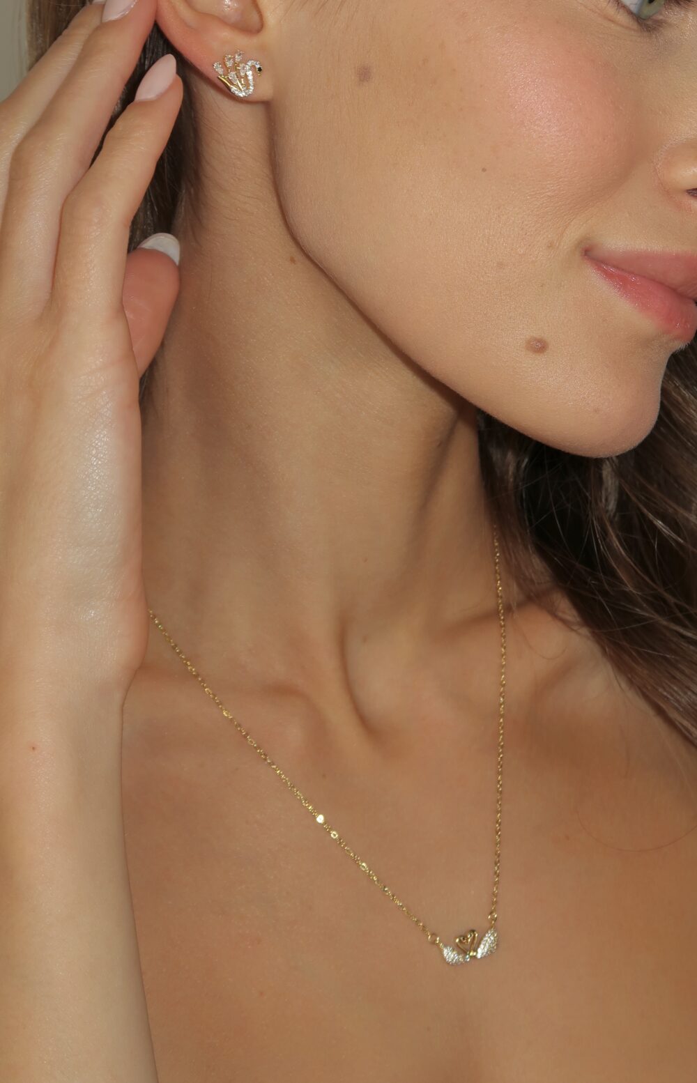 Ogrlica i mindjuše sa priveskom labuda